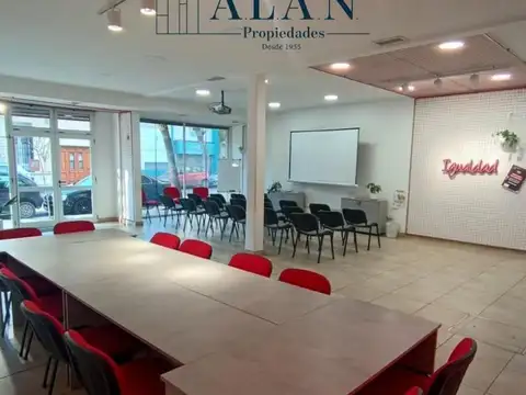 Local en Alquiler en Centro, USD 1.700