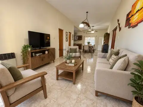 Casa en Venta con 1 cochera