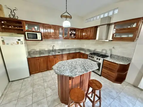 Venta Casa Parque Leloir Ituzaingó 3 ambientes Excelente Ubicación