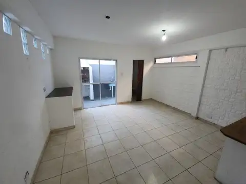 Depto Tipo Casa en Venta en San Antonio de Padua, USD 110.000