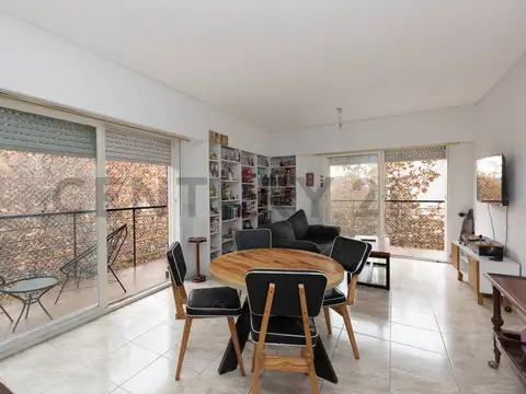 Departamento 3 ambientes con cochera en Venta al frente con balcón corrido – Sáenz Peña, Tres de Feb