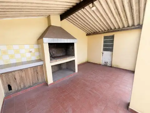 Casa en Venta en Castelar, USD 94.000