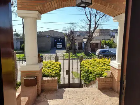 Casa en Venta en Lomas De Zamora, USD 248.000