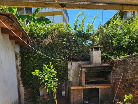 Casa en Venta en Villa Elisa [Cod: 950]