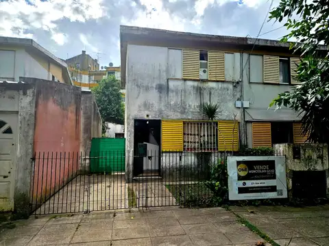 Calle 423 bis  e/  2 y 3