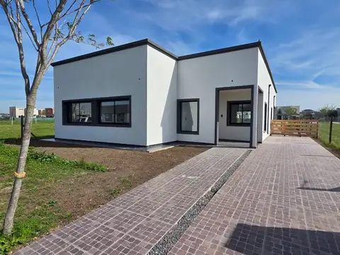 CASA 5 AMB VENTA BARRIO SAN PABLO PILAR AMENITIES