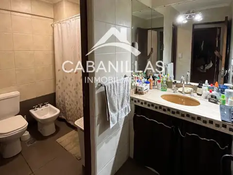 Departamento 7 ambientes con 3 baños