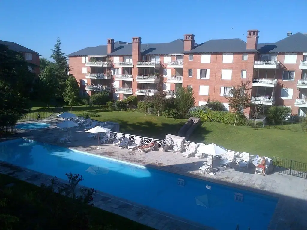 Áreas comunes sum, piscina, gimnasio, laundry en Jardines de San Isidro