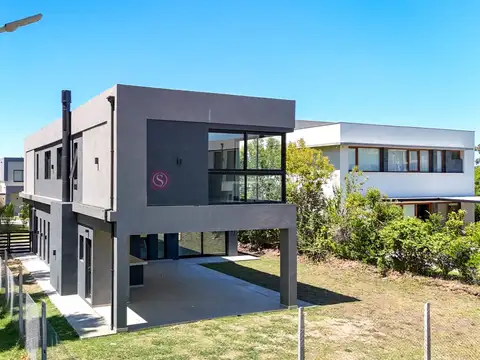Casa en Alquiler de 4 dormitorios