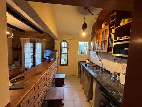 Venta casa 4 dor  + departamento en 20 de junio