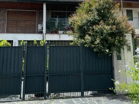 Venta Duplex 3 habitaciones, Playroom y lindo parque