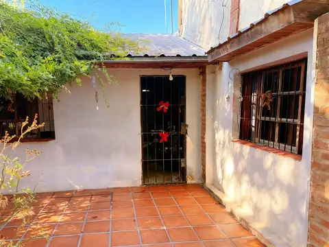 VENTA CASA QUINTA 3 AMBIENTES - MORENO