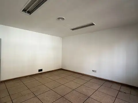 Oficina en Alquiler en Mendoza, $ 1.000.000