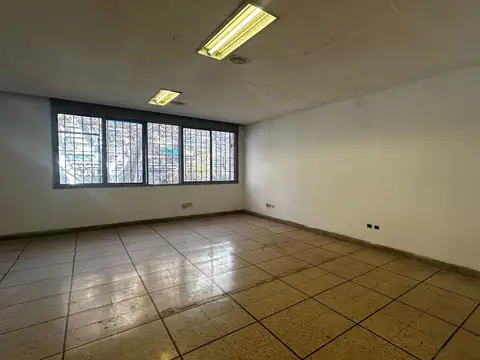 Oficina en Alquiler en Mendoza, $ 1.000.000