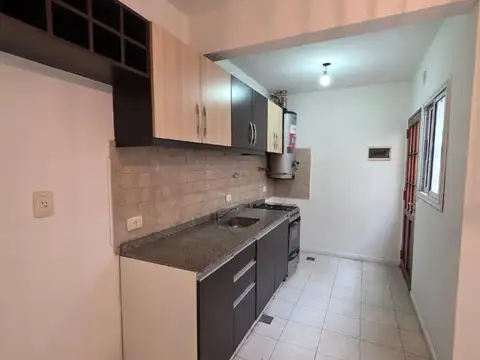Depto Tipo Casa en Alquiler de 2 ambientes