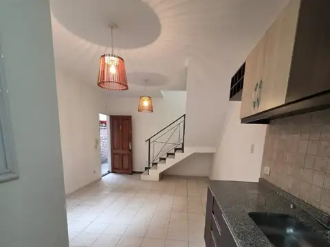 Depto Tipo Casa en Alquiler 20 años