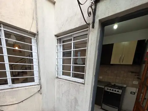 Depto Tipo Casa 2 ambientes con 1 baño