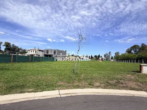 Venta de Lote en Santa Sofia, Pilar