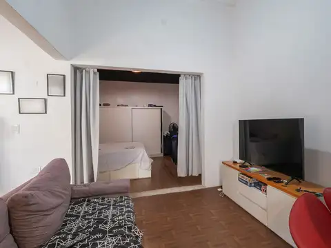 Depto Tipo Casa en Venta 52 años