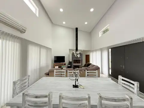 Casa en Venta al Este