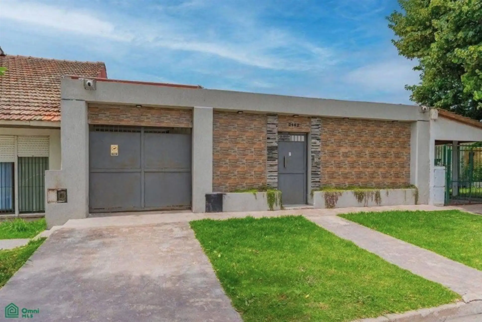 Oportunidad! 2 viviendas con generoso parque