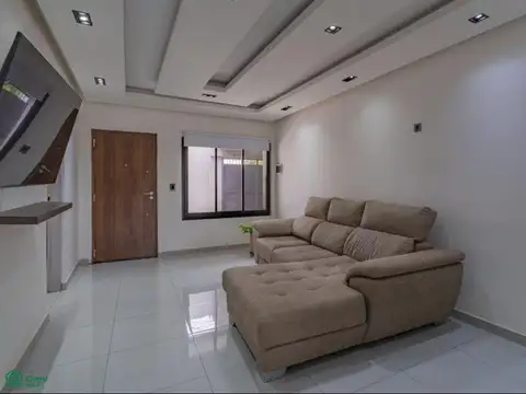 Casa 6 ambientes con 3 baños