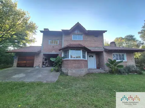 Casa en venta de 3 dormitorios c/ cochera en Villa General Belgrano
