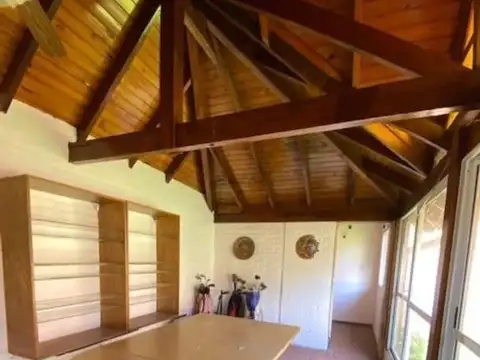 Casa 5 ambientes con 3 baños