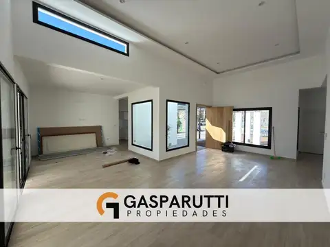 Casa en Venta al Oeste