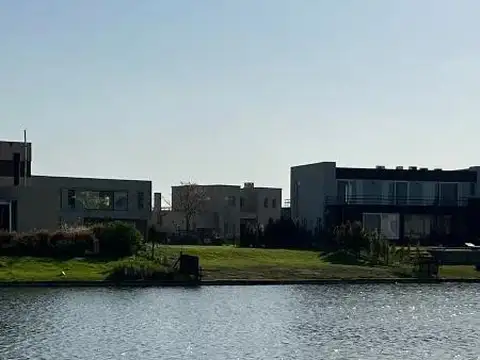 Terreno en Venta en Puertos - Barrio Ceibos, USD 185.000