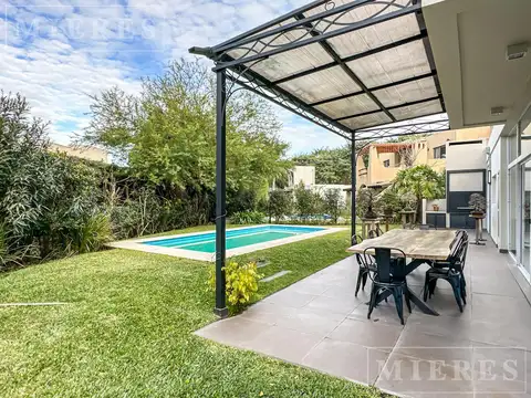 Casa en venta sobre lote Interno en Santa Clara - Villanueva