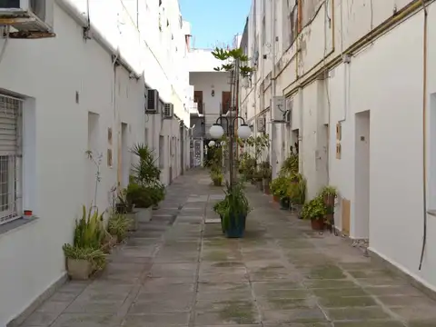 VENTA DEPTO 3 AMB FLORESTA CON PATIO APTO CREDITO