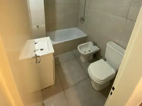 ALQUILER MONOAMBIENTE CON COCHERA EN PIAMONTE V