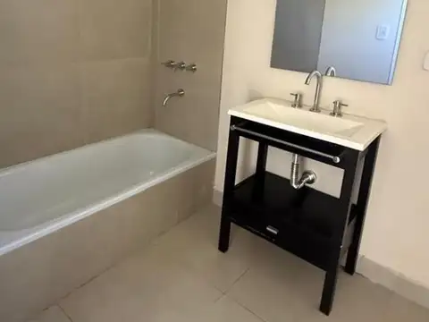 Casa en planta baja en lote interno en el barrio vistas