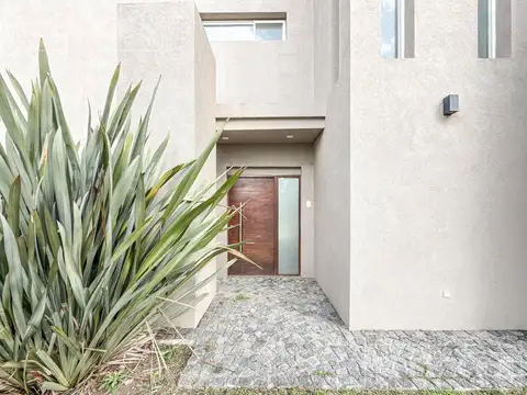 Casa en Venta en Los Tacos, USD 420.000