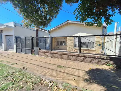 CASA - 4 AMBIENTES - S.A. PADUA