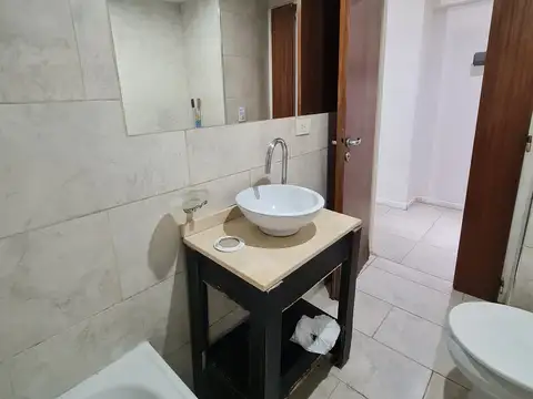 Viamonte 2100, Piso 2