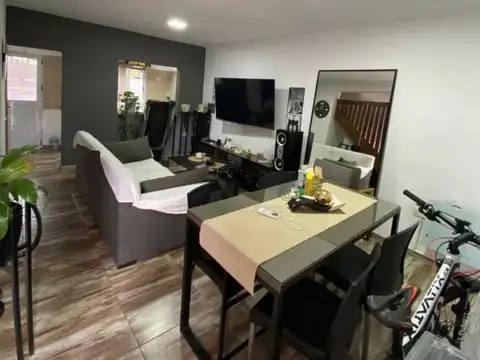 Av. Pte. Arturo Illia 8700