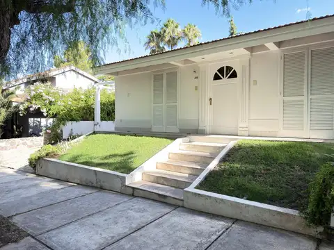 Casa en Venta en Barrio Dalvian