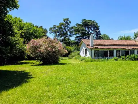 LOTE EN VENTA EN MONTE GRANDE EN ESQUINA