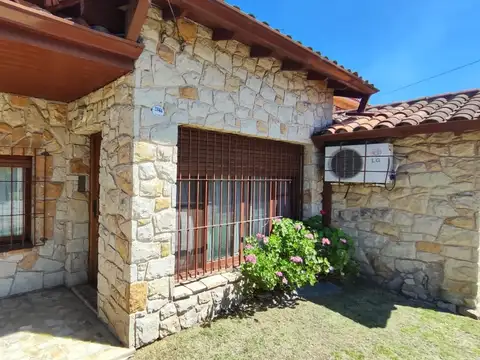 Casa en Venta en Ezpeleta Oeste, USD 109.900