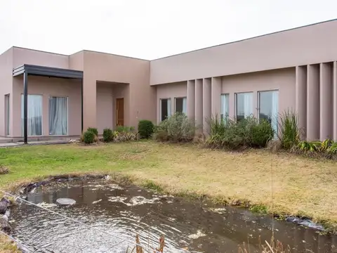 Casa en Alquiler de 3 dormitorios