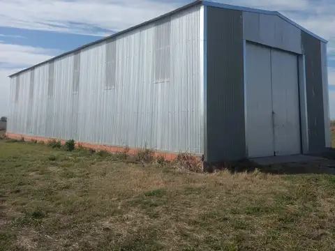 Galpón en alquiler 200m2 en Área Industrial de Roldán