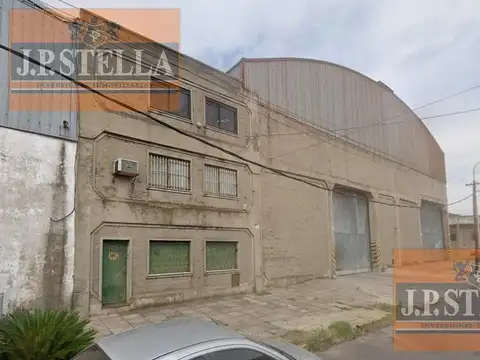 Galpón Comercial 2845 m² c/ 5 puente grúas - oficinas - baños - vestuarios f/3 calles - Villa Madero