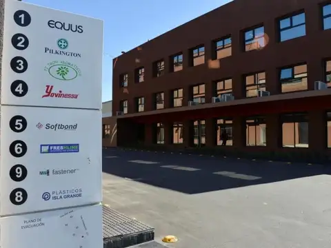Alquiler de Nave Industrial 723 m²Parque Darwin, Vte. Lopez