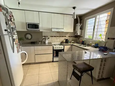 Depto Tipo Casa en Venta en Villa 9 De Junio, USD 140.000