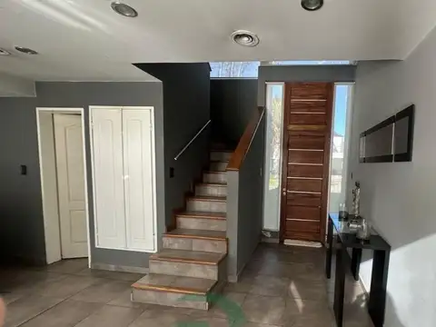 Venta Casa 6 Amb.Pileta.Quincho.B Cerrado Santa Ana.Moreno