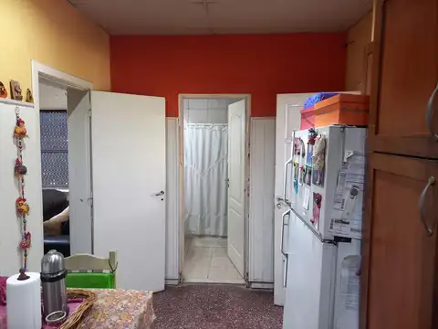 CASA EN VENTA DE 4 AMBIENTES - VILLA BALLESTER