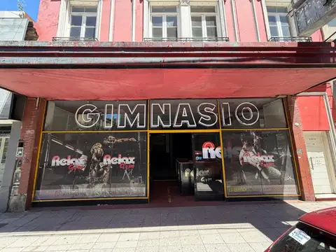 Excelente local en alquiler - Próximo a peatonal - Apto todo rubro - 315 m2