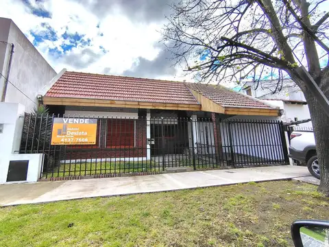 Casa en Venta 3 Ambientes Garaje Fondo Quincho Morón